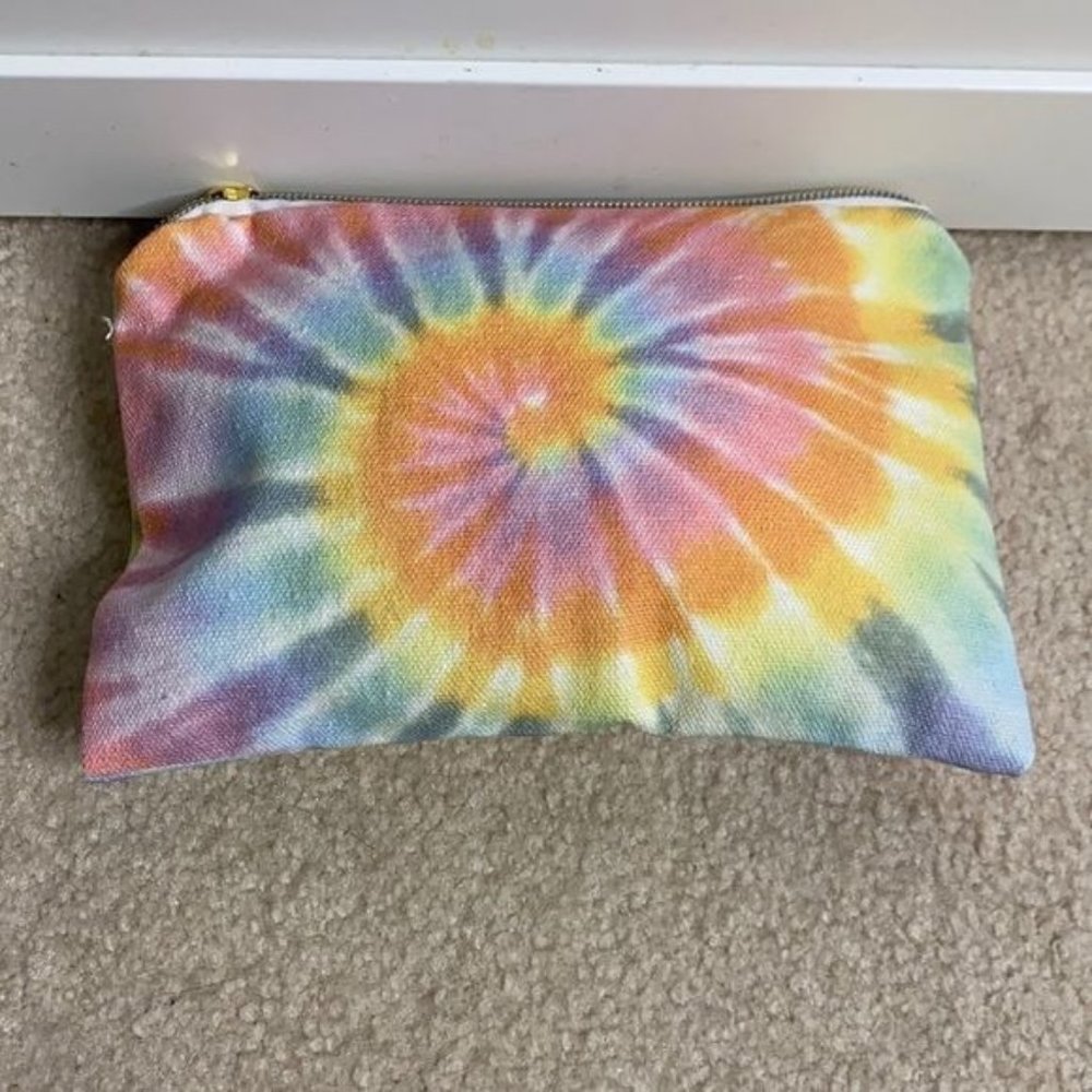 Handmade Tie Dyed Pouch - Picture 1 of 4